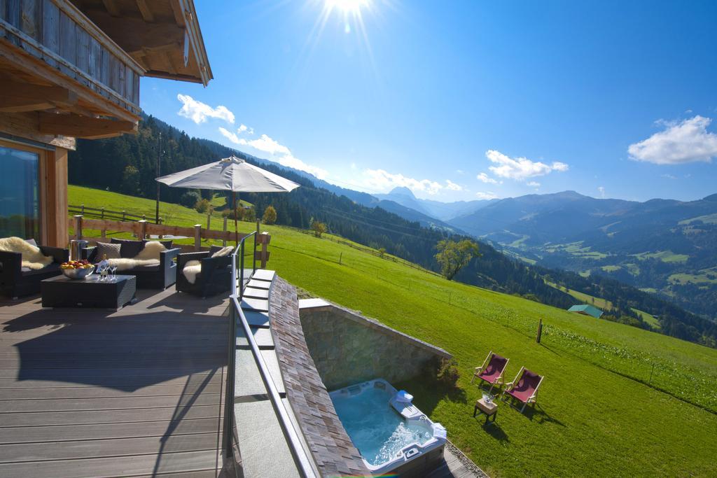 Maierl-Alm & Maierl-Chalets Kirchberg in Tirol Bilik gambar
